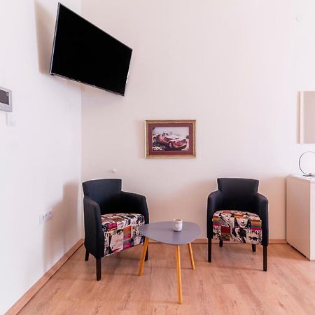 Jevrejska-Central Studio with Free Parking Nowy Sad Zewnętrze zdjęcie